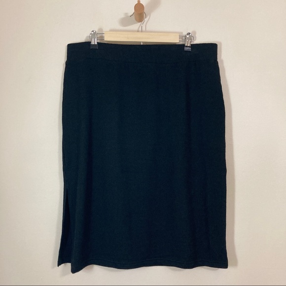 Dresses & Skirts - Black Rib Knit Midi Skirt XL Stretch Elastic Waist Time and Tru Soft Casual